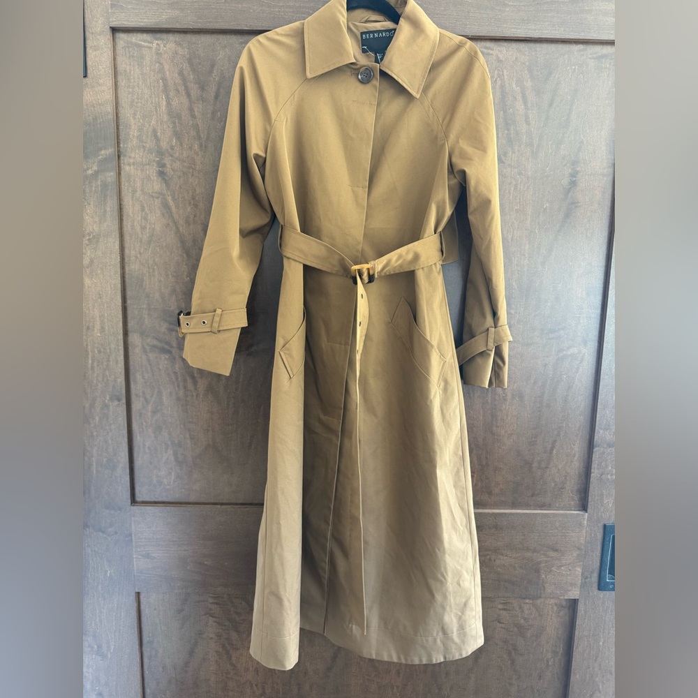 NWOT Bernardo Modern Trench Coat